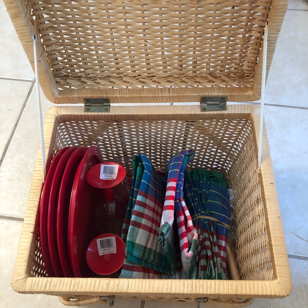 Crate and Barrel Picnic Basket Set